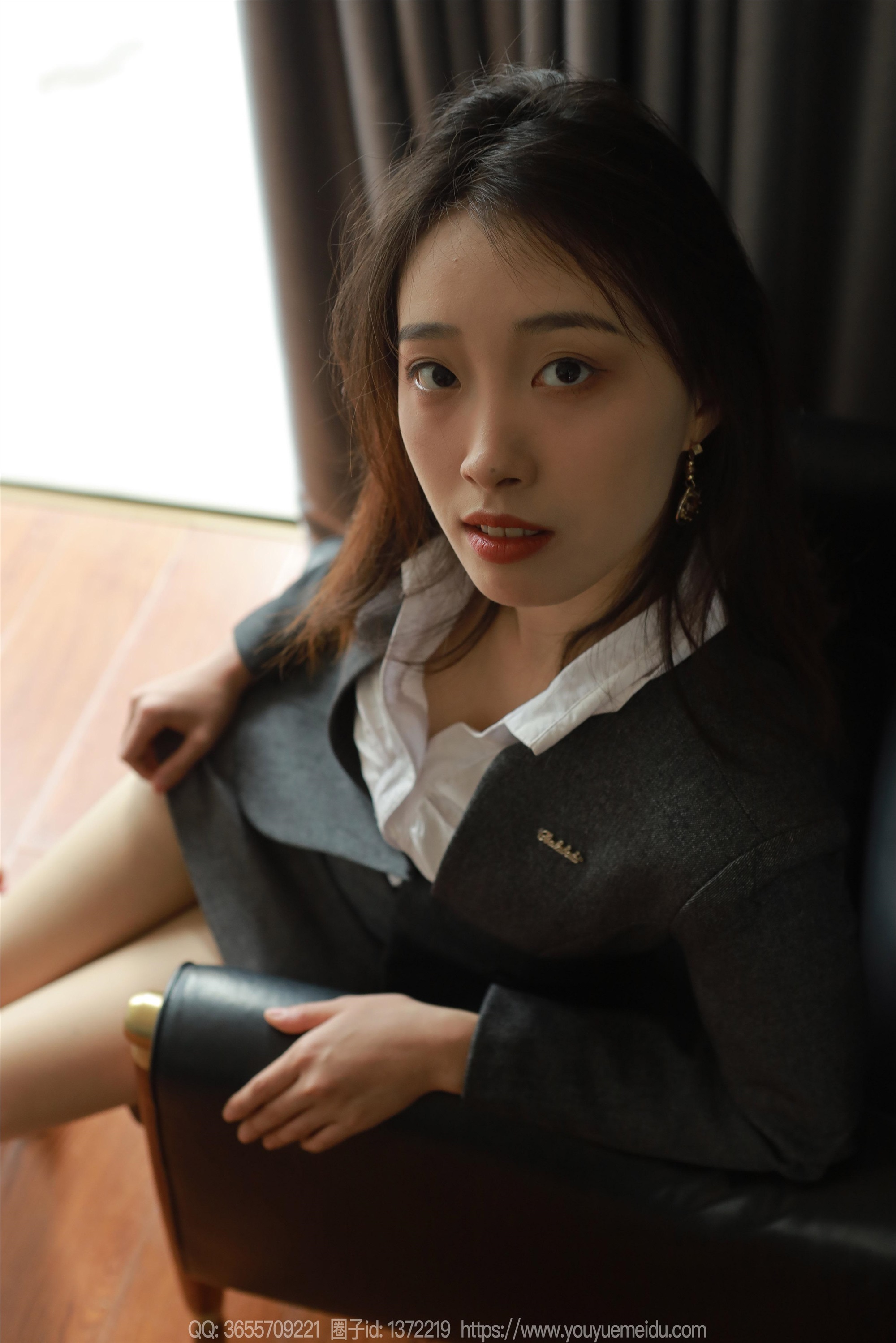 IESS异思趣向  2024.01.11 丝享家 1635 小九《OL制服（下）》